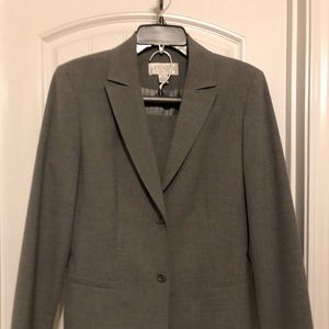 Casual Corner Annex suit - gray